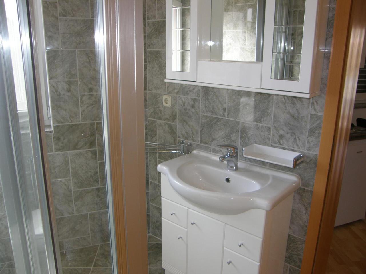 Apartments Pintar Zarok Башка Екстер'єр фото