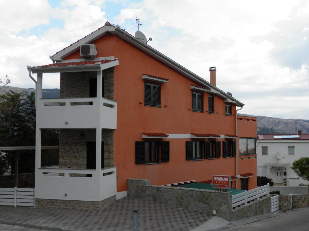 Apartments Pintar Zarok Башка Екстер'єр фото