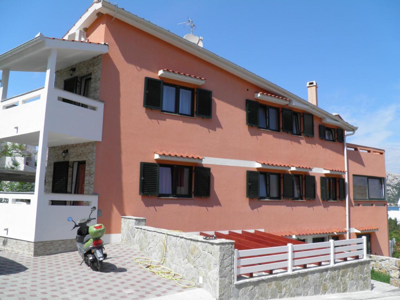 Apartments Pintar Zarok Башка Екстер'єр фото